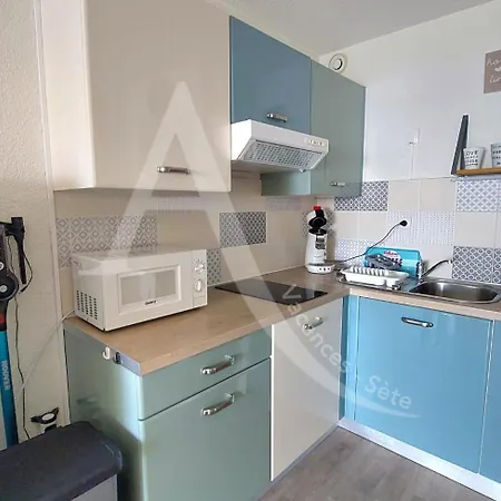 Apartment 1ere Ligne Avec Pkg Quartier Corniche Sete