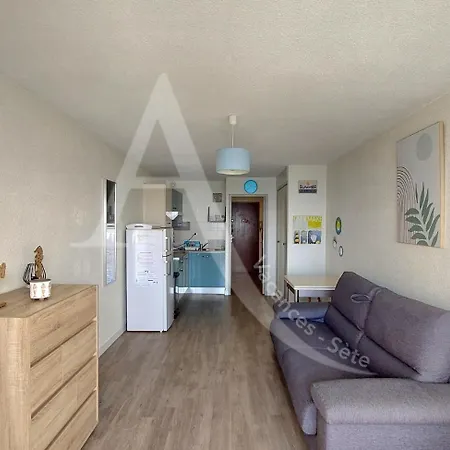 1ere Ligne Avec Pkg Quartier Corniche * Sete